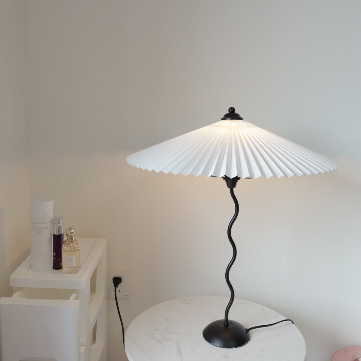 Vioro lampa stołowa z płótna