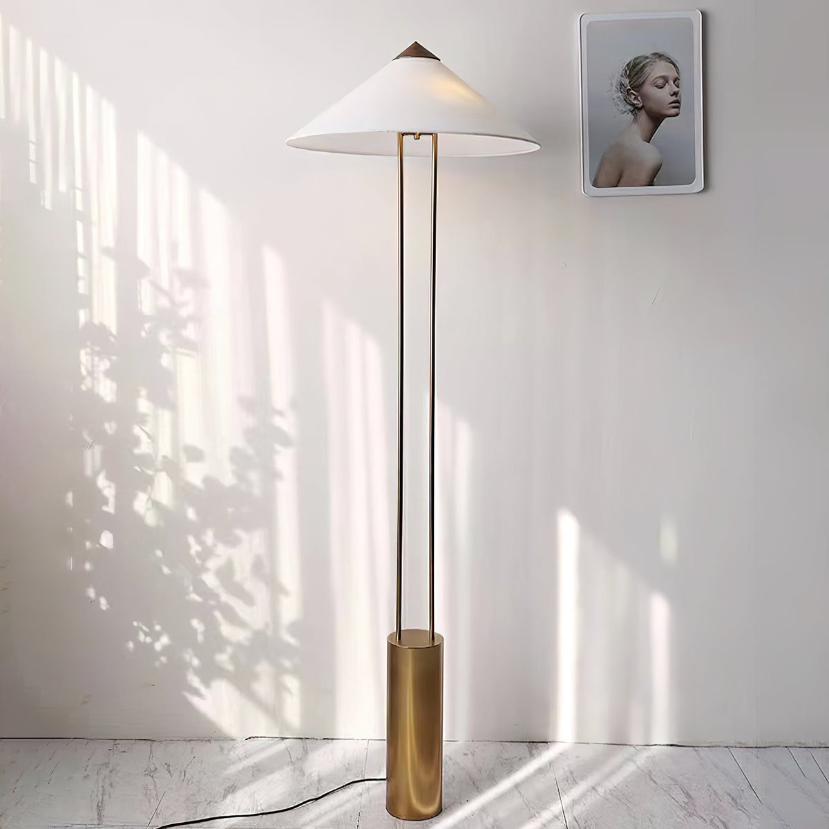 Veleaya lampa stojąca