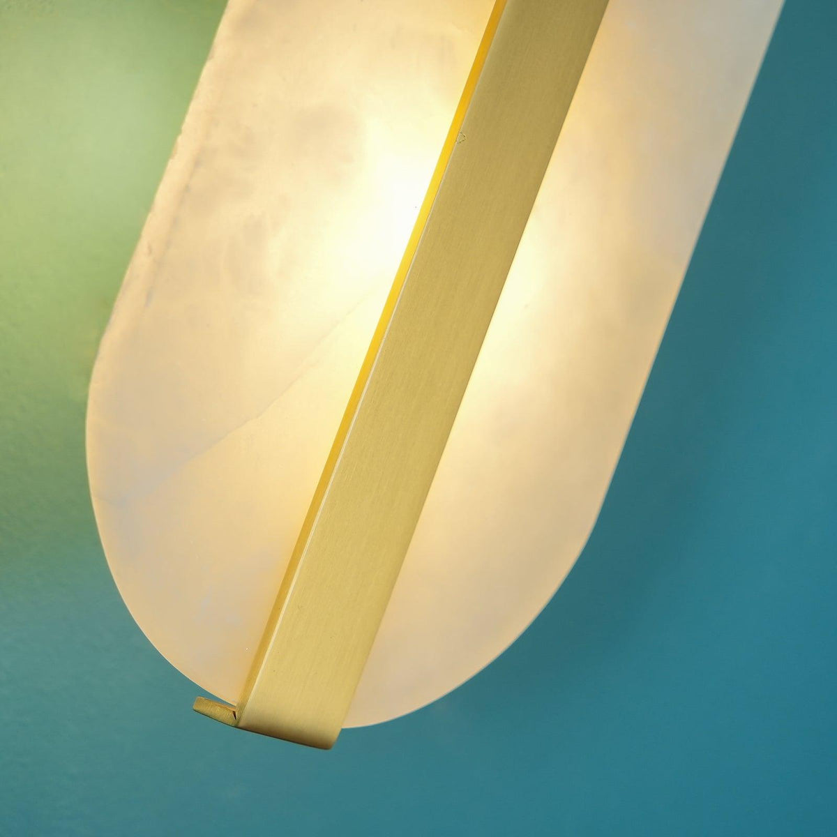 Calura podwójna kinkietowa lampa ścienna w alabastrze