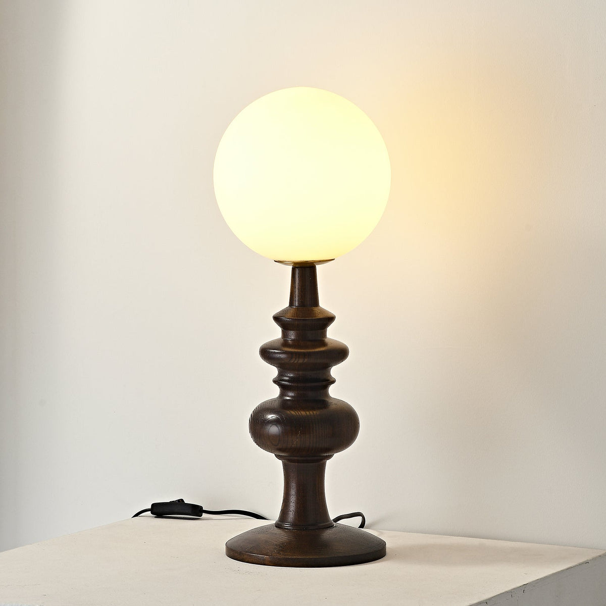 Sveta lampa stołowa