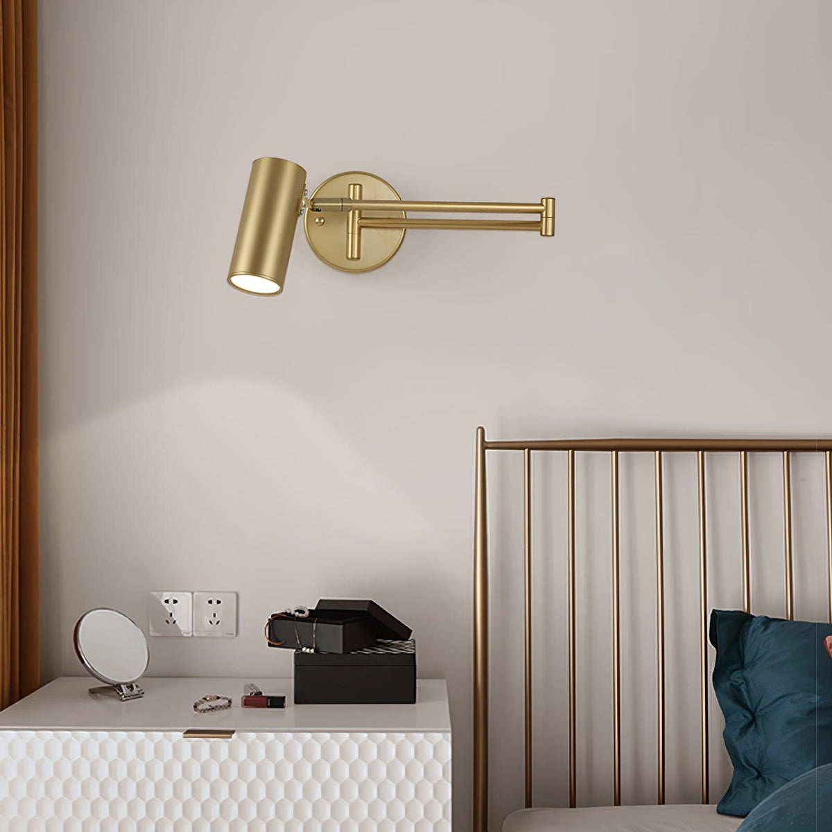 Axel regulowalna lampa ścienna z ruchomym ramieniem