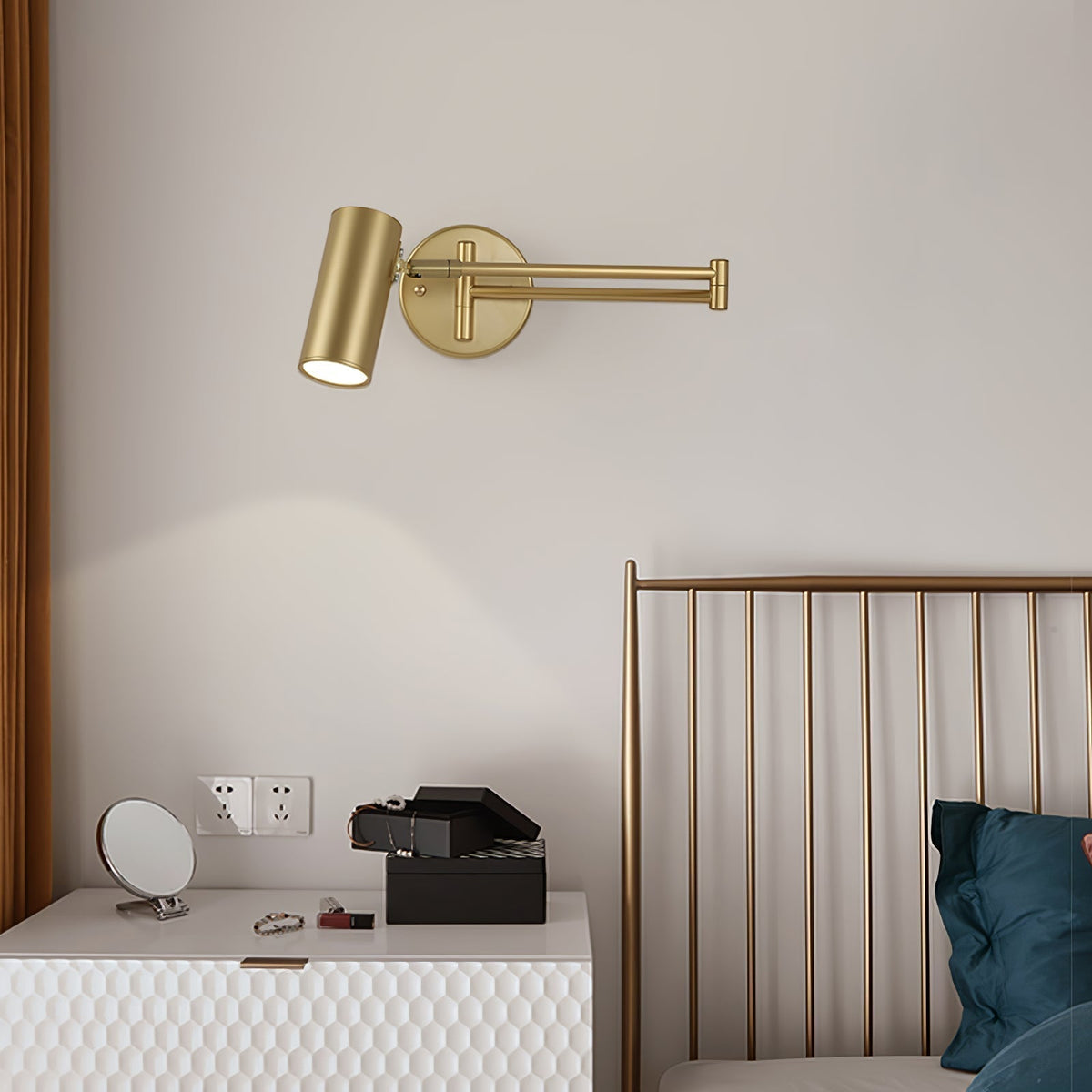 Axel regulowalna lampa ścienna z ruchomym ramieniem