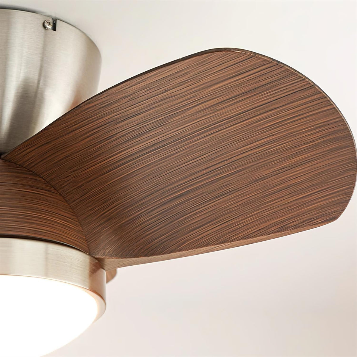 Lioraleria lampa sufitowa z wentylatorem