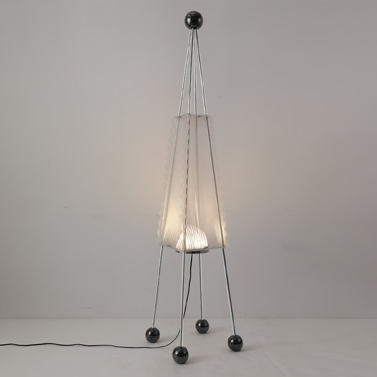 Tetra przemysłowa lampa stojąca z akrylu