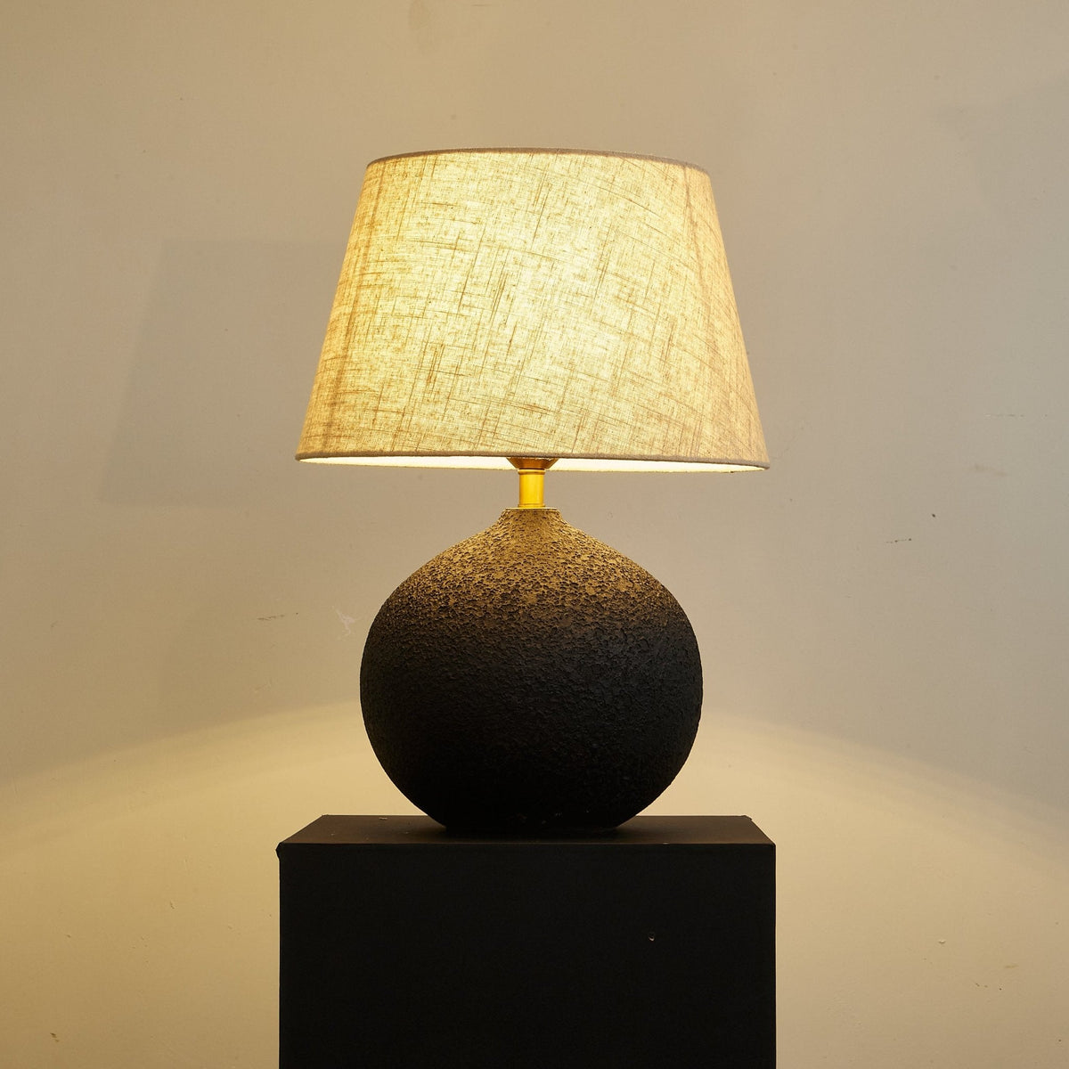 Serena nowoczesna lampa stołowa