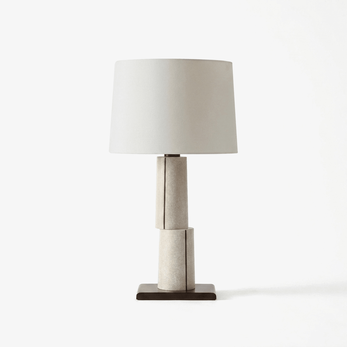 Noreraya lampa stołowa w stylu nakładkowym