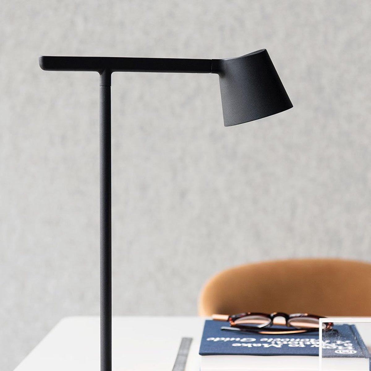 Caelthorne Core lampa stołowa