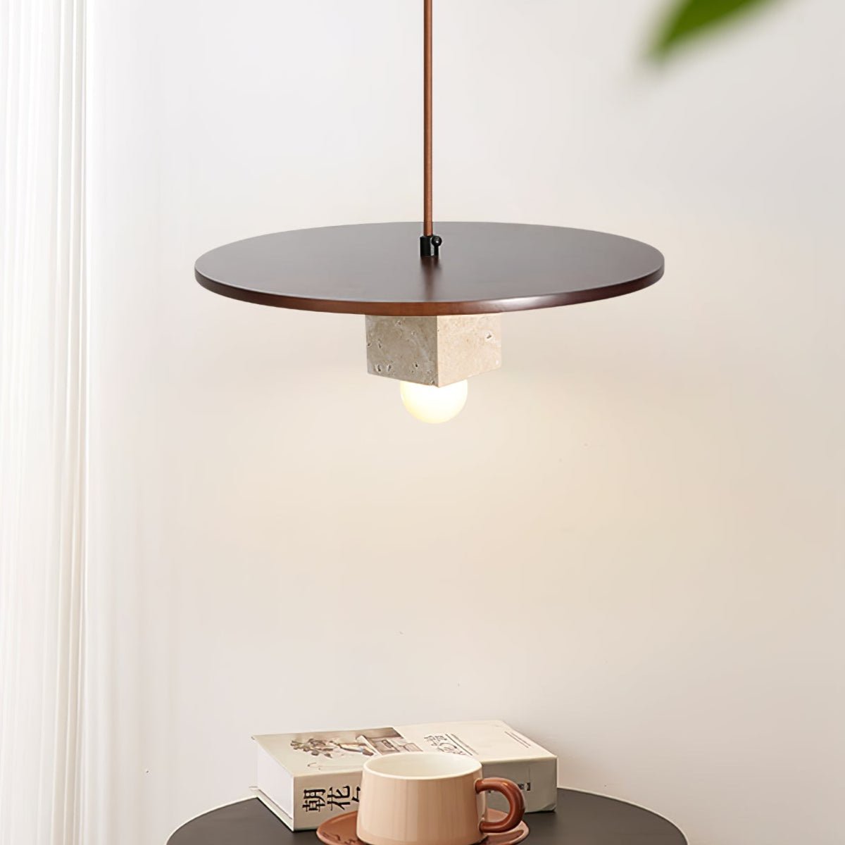 Sarix geometryczna lampa wisząca ze szkła i travertynu