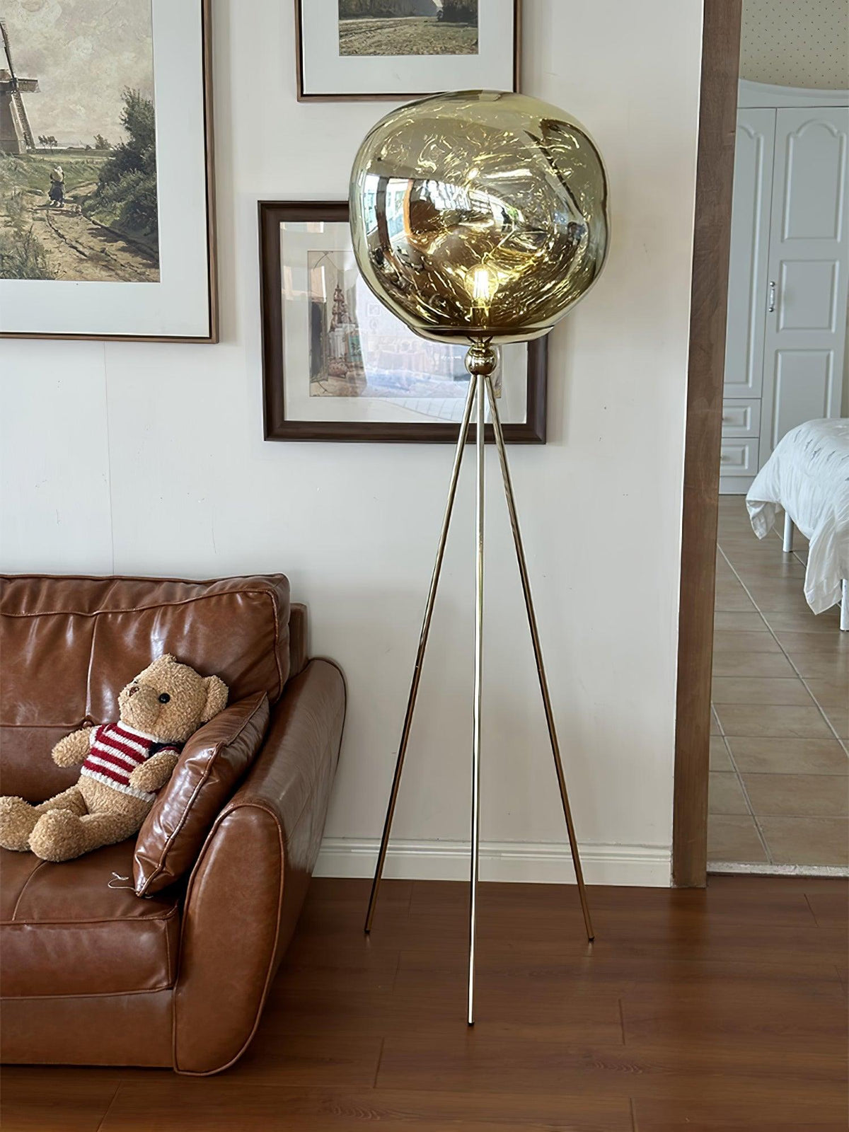 Renanira lampa stojąca