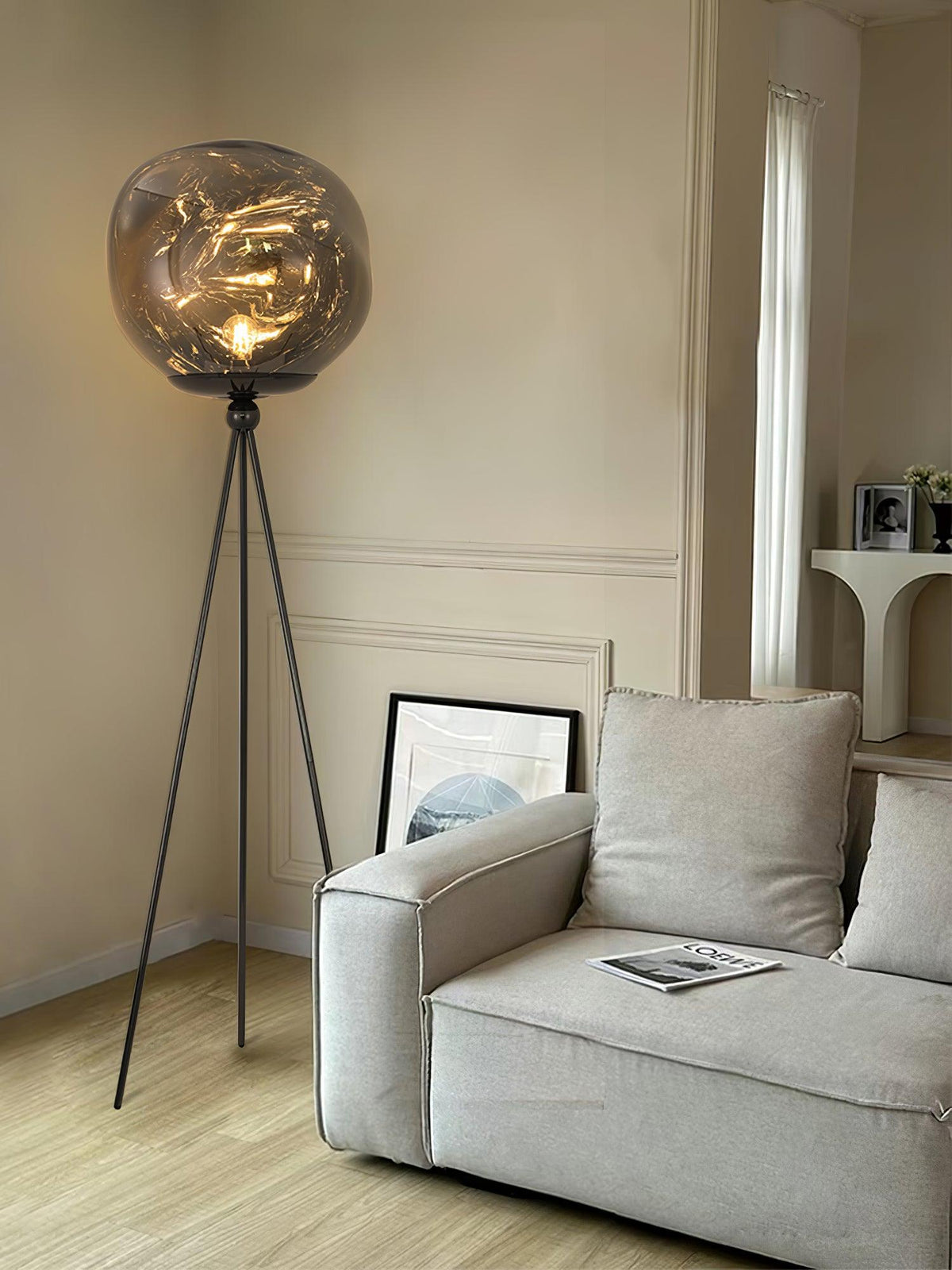 Renanira lampa stojąca
