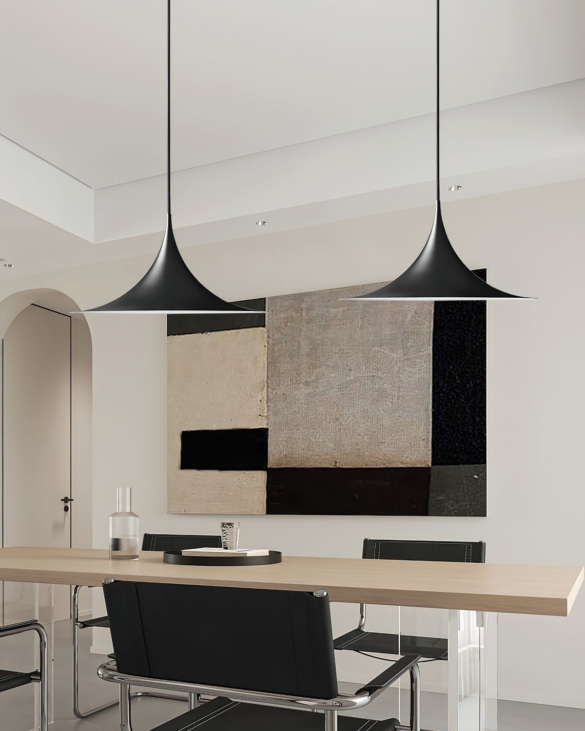 Viro lampa wisząca Viro o smukłej szyi i szerokim rozszerzeniu, nowoczesny żyrandol do jadalni