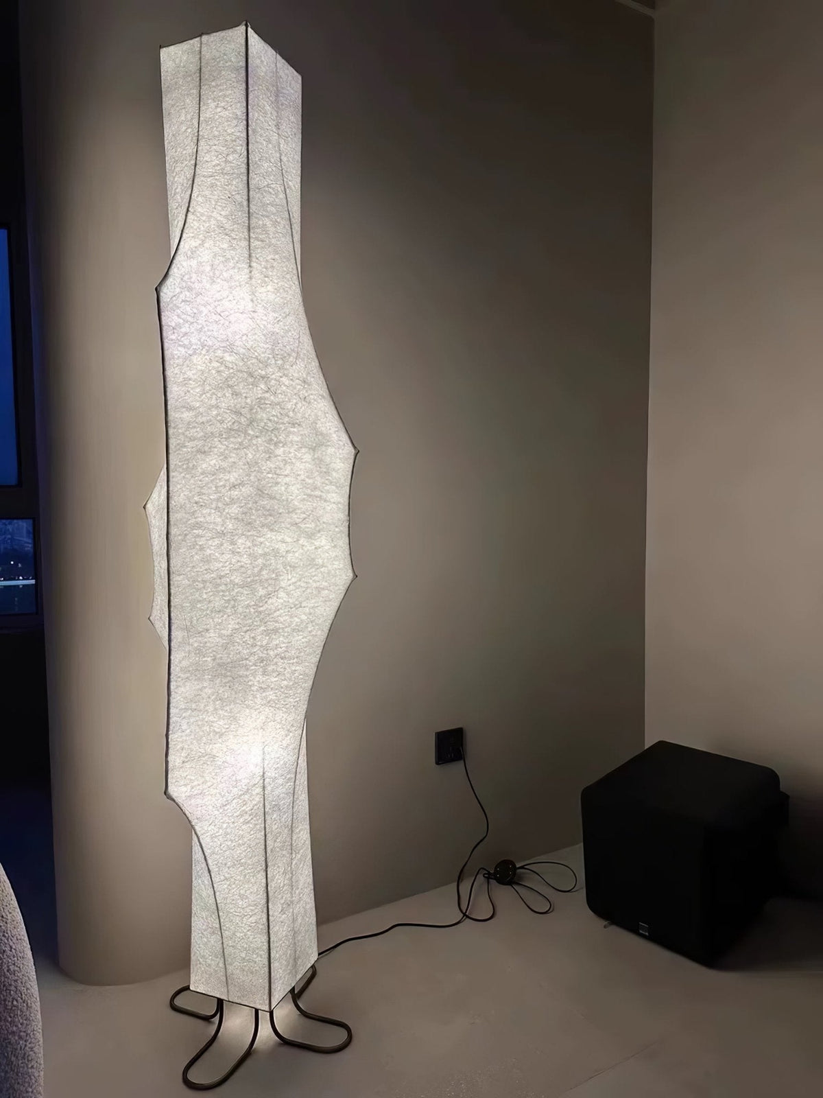Vela Twist lampa stojąca ze szkła