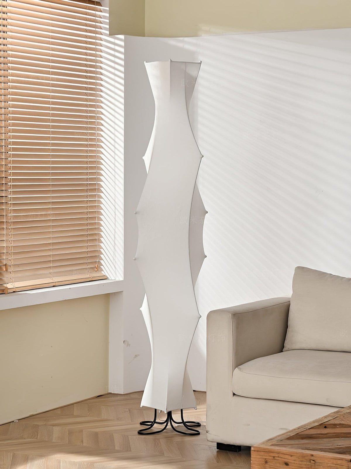 Vela Twist lampa stojąca ze szkła