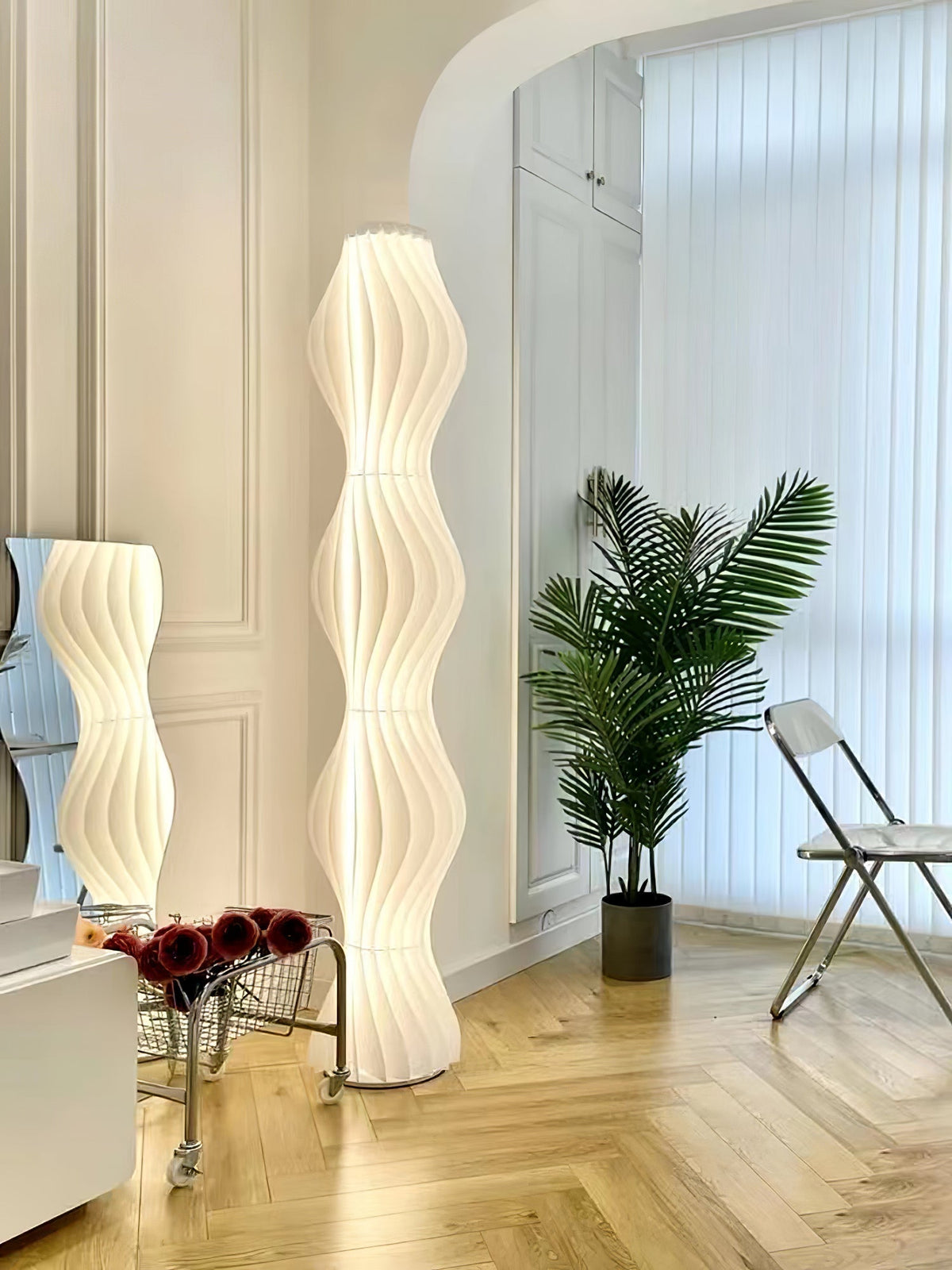 Dotha nowoczesna lampa stojąca