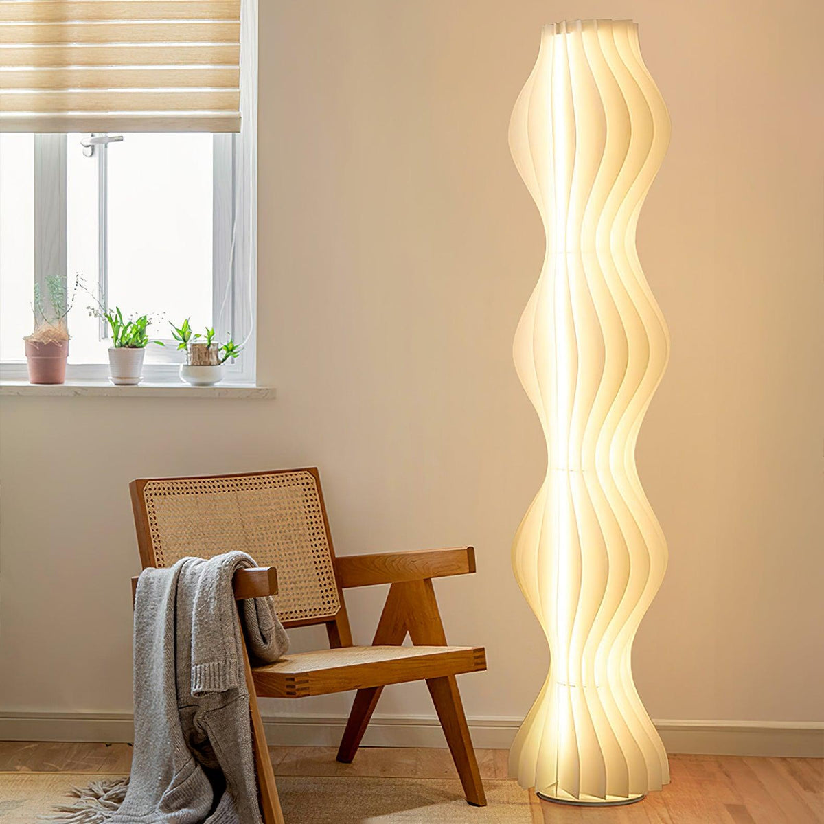Dotha nowoczesna lampa stojąca