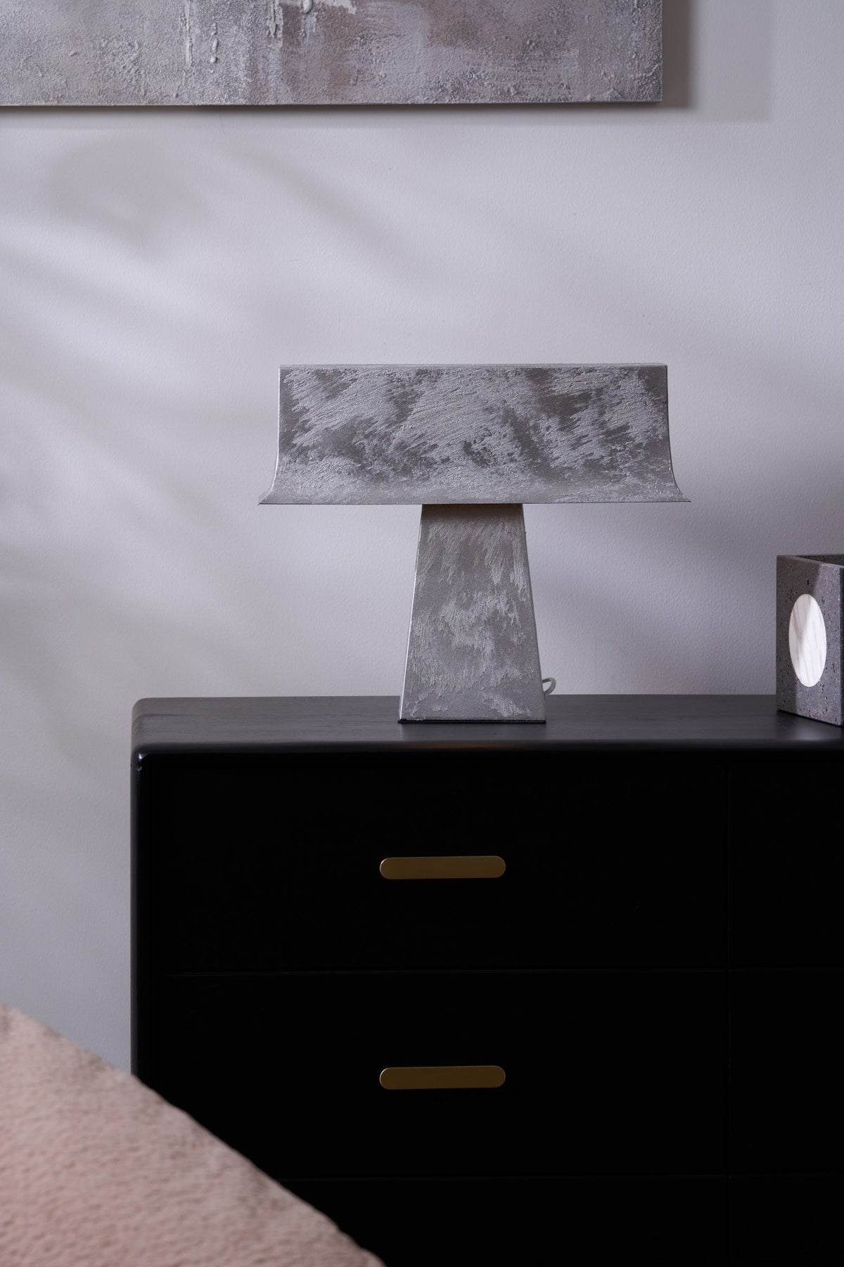 Lampa stołowa Slate minimalistyczna ze starożytnej stali nierdzewnej
