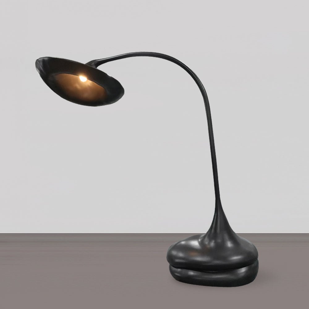Elsilora zakrzywiona lampa stołowa czarna