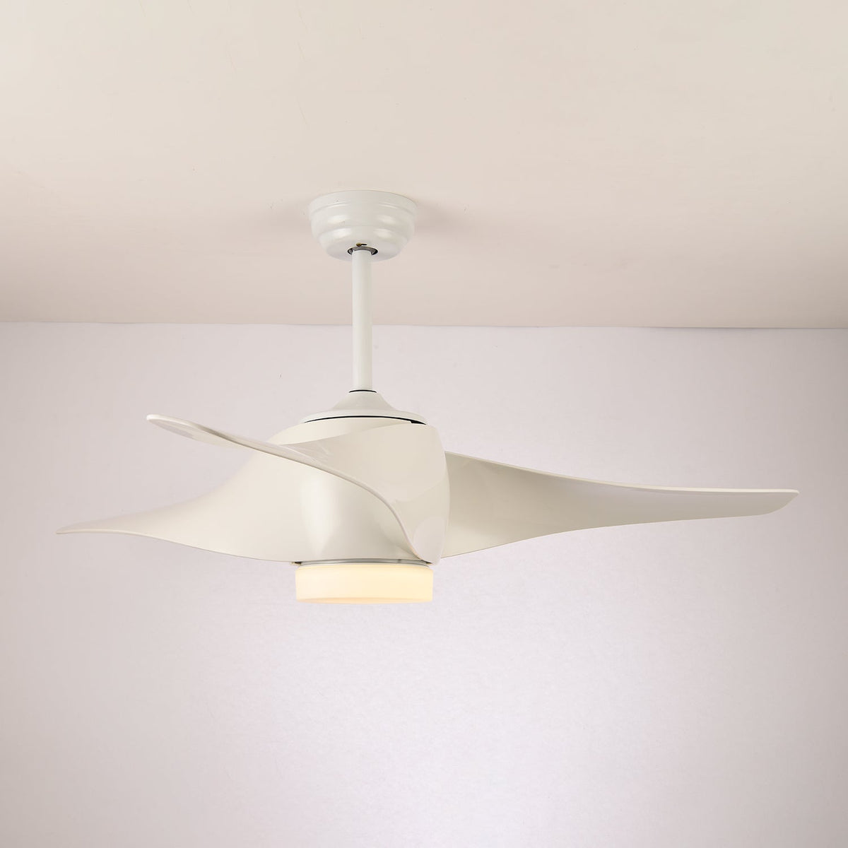 Cirivella lampa sufitowa z wentylatorem