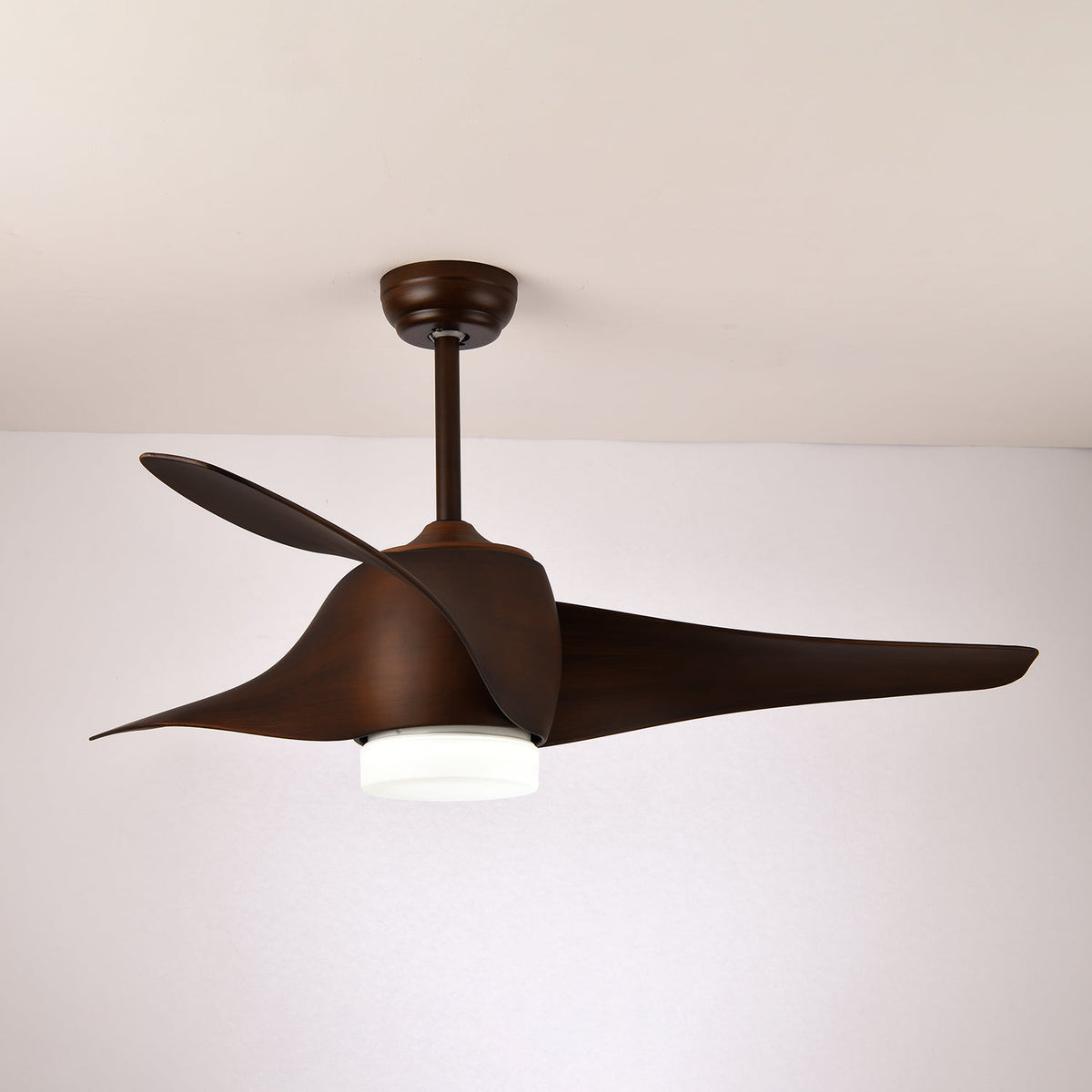 Cirivella lampa sufitowa z wentylatorem