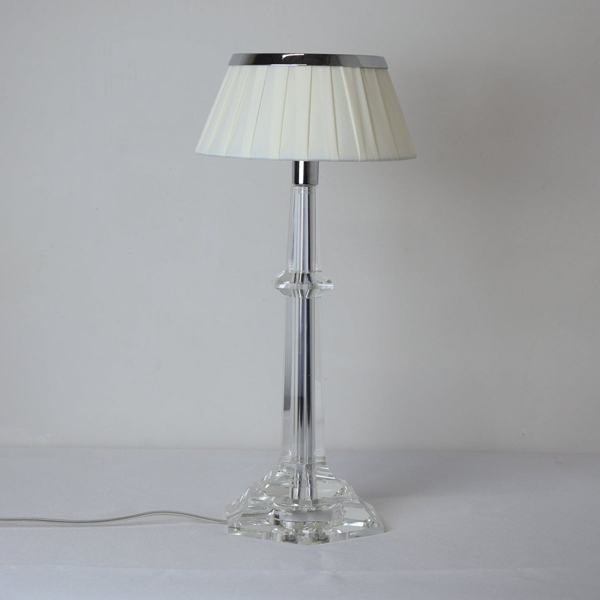 Haloza elegancka lampa stołowa z płótna