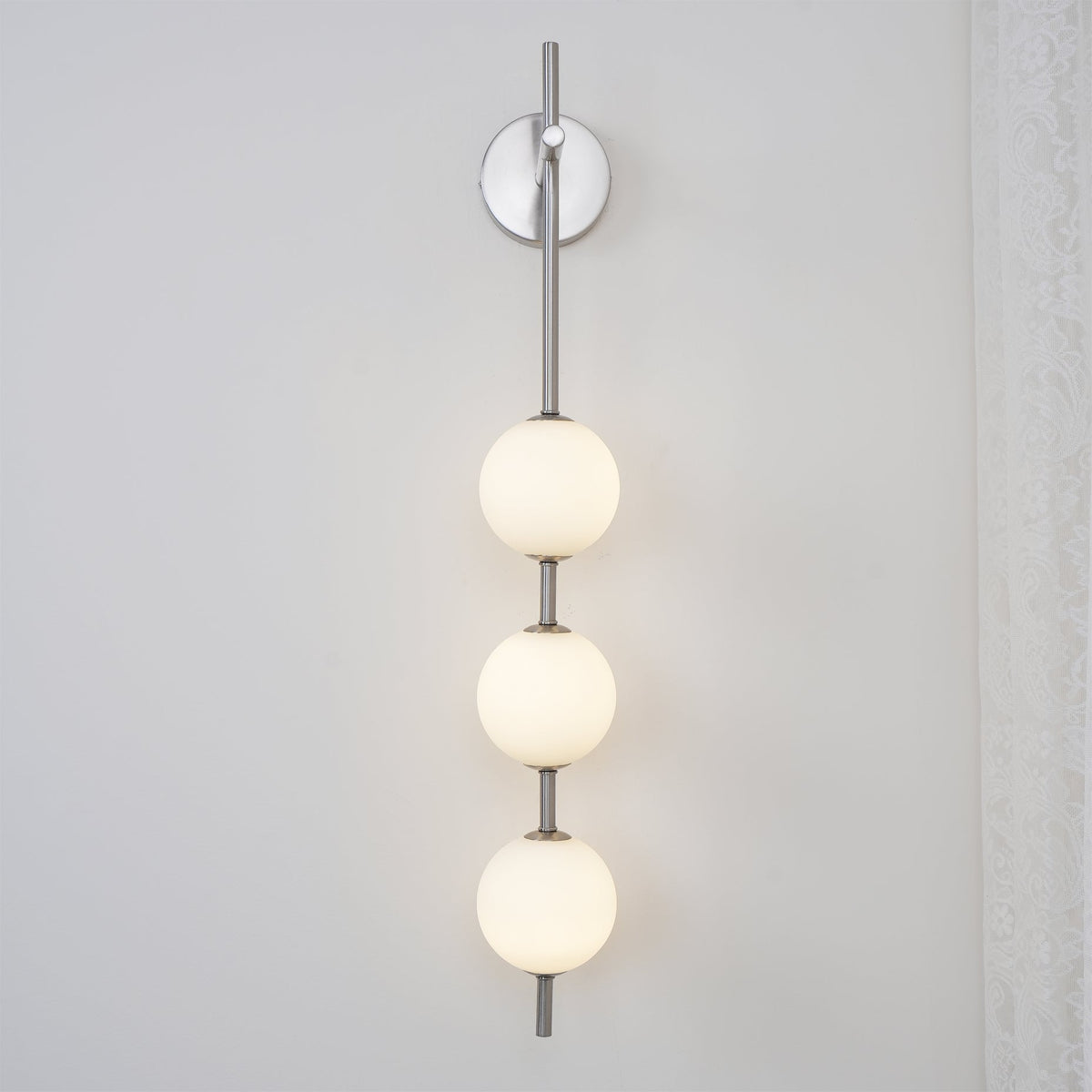 Cerin kulista lampa ścienna