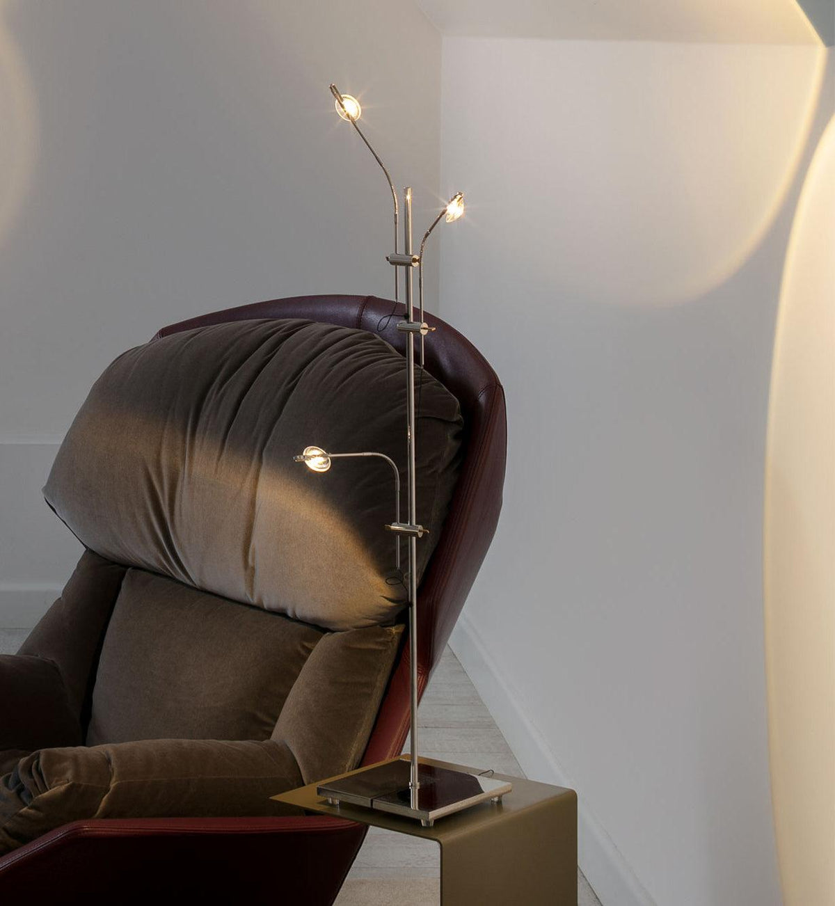 Lzzy nowoczesna lampa stołowa