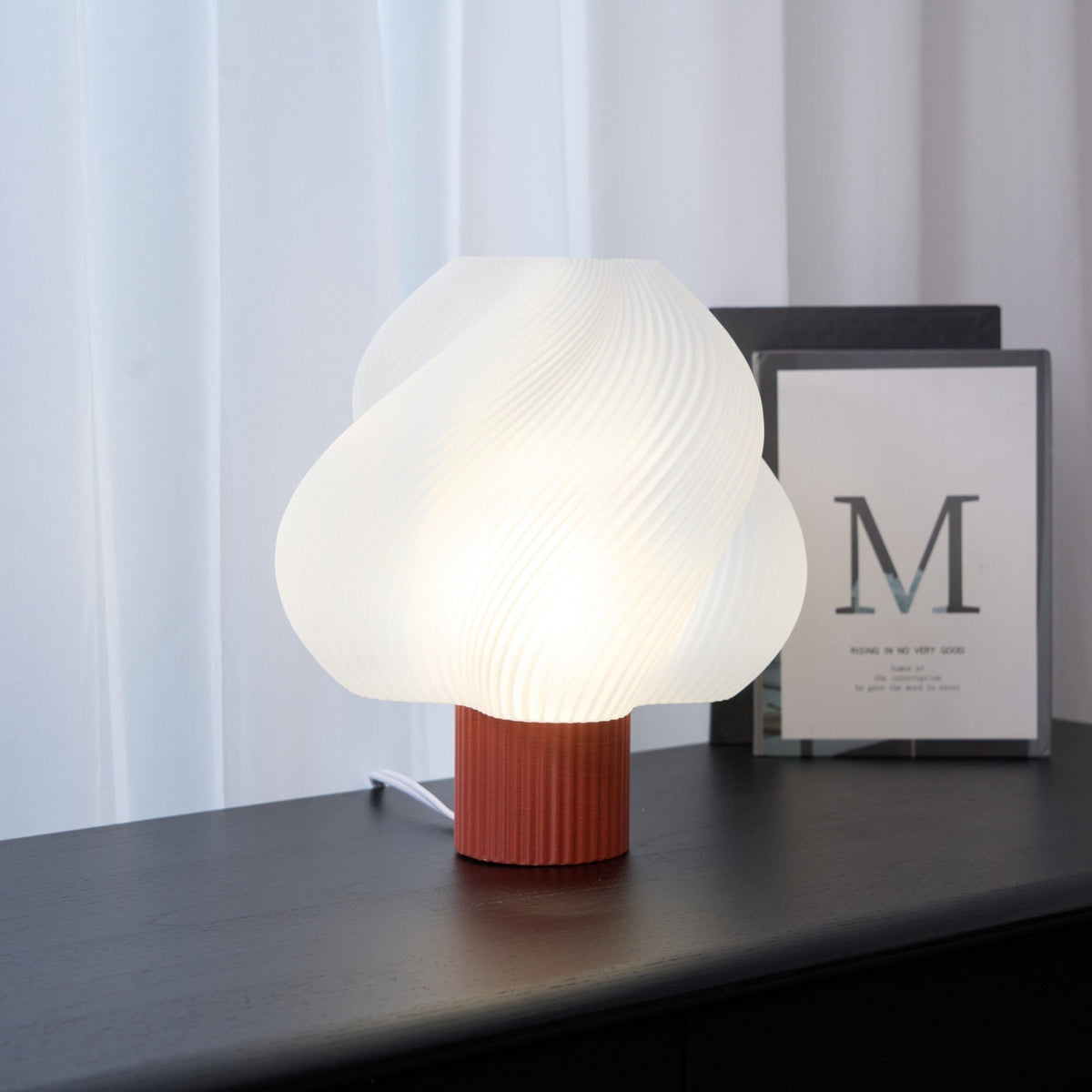 Buffy nowoczesna lampa stołowa z tworzywa sztucznego