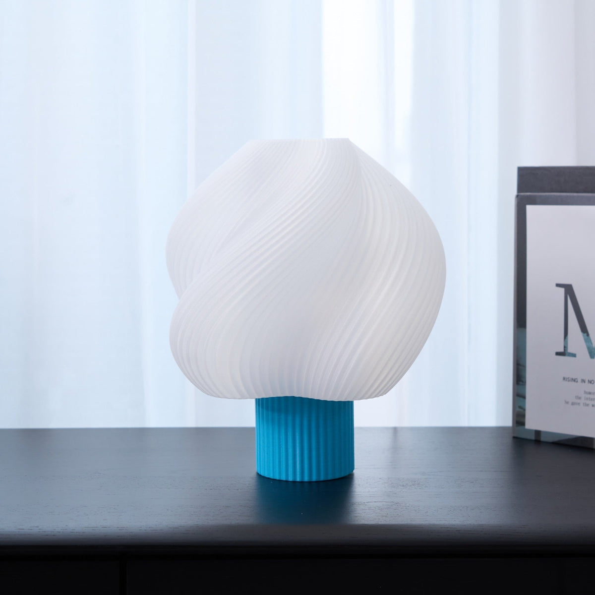 Buffy nowoczesna lampa stołowa z tworzywa sztucznego