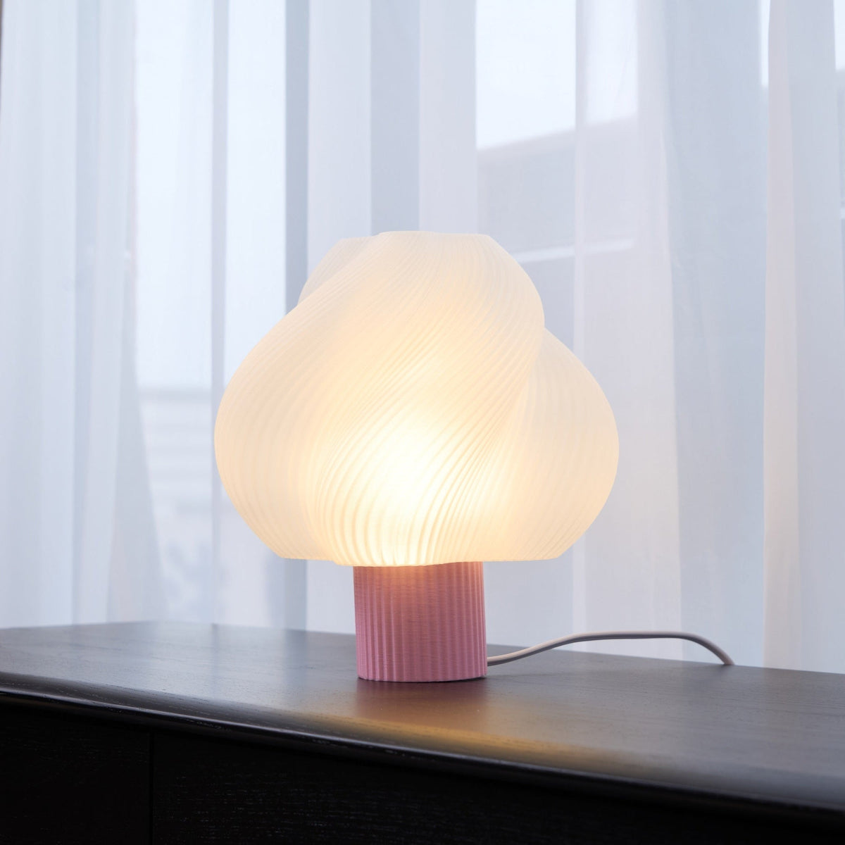 Buffy nowoczesna lampa stołowa z tworzywa sztucznego