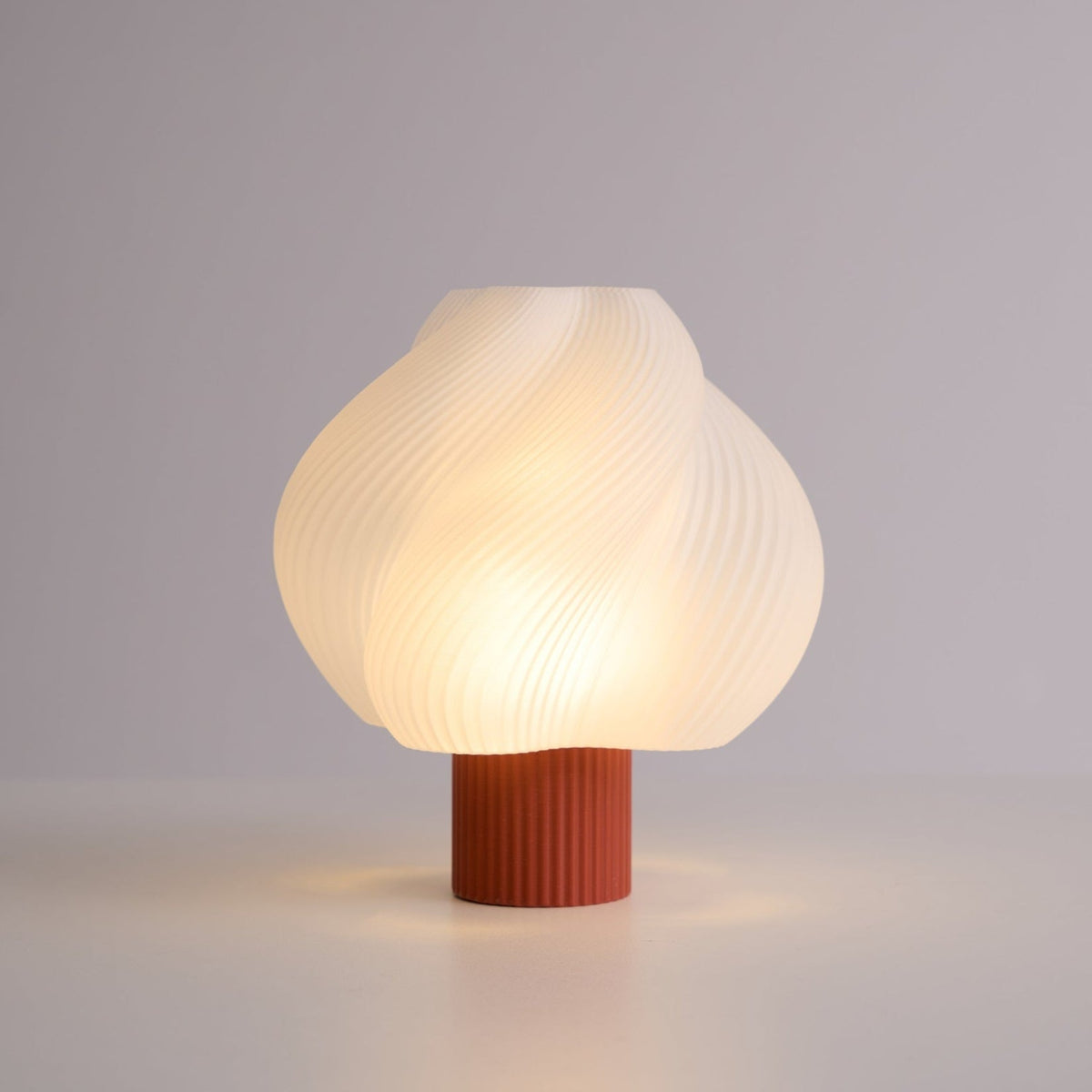 Buffy nowoczesna lampa stołowa z tworzywa sztucznego