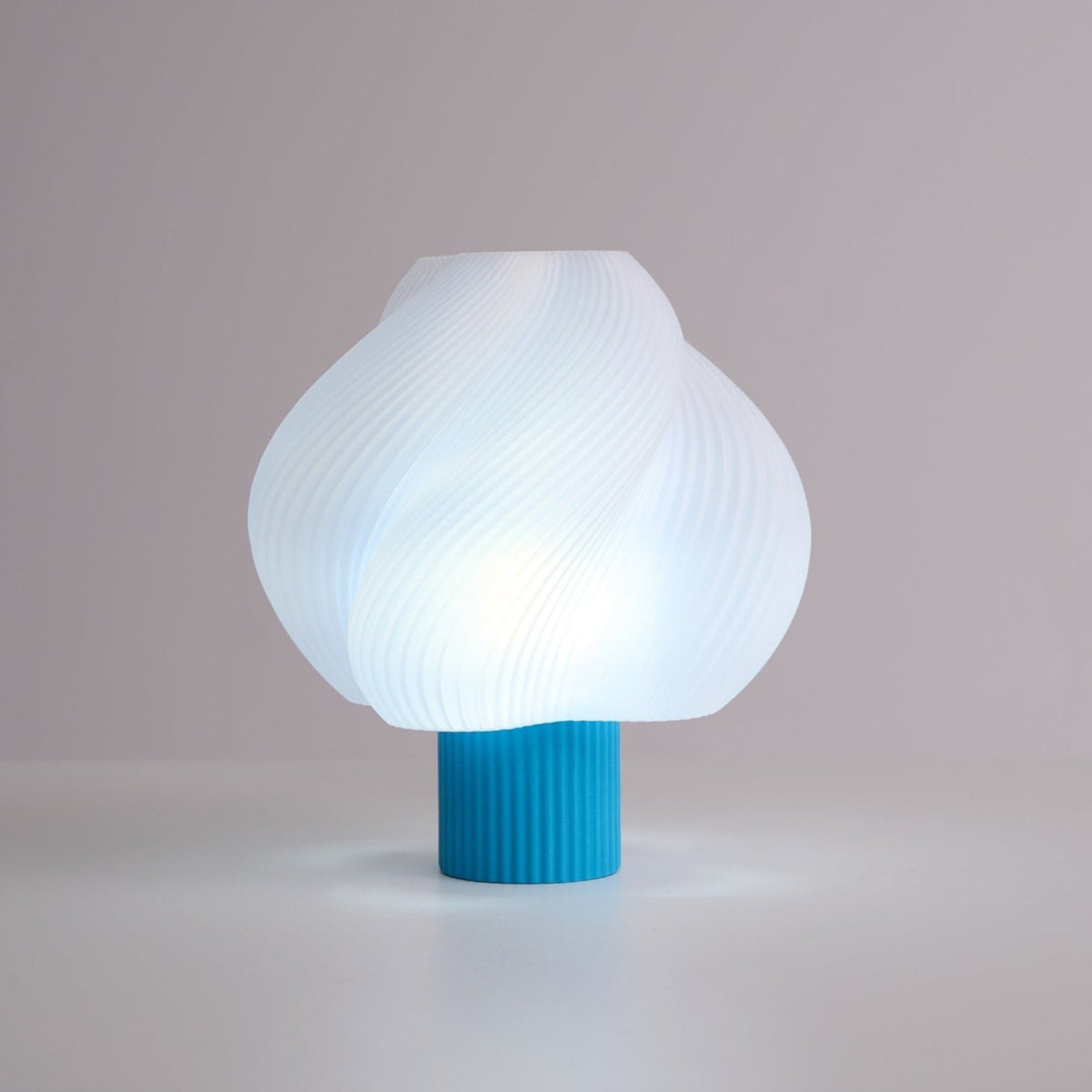 Buffy nowoczesna lampa stołowa z tworzywa sztucznego