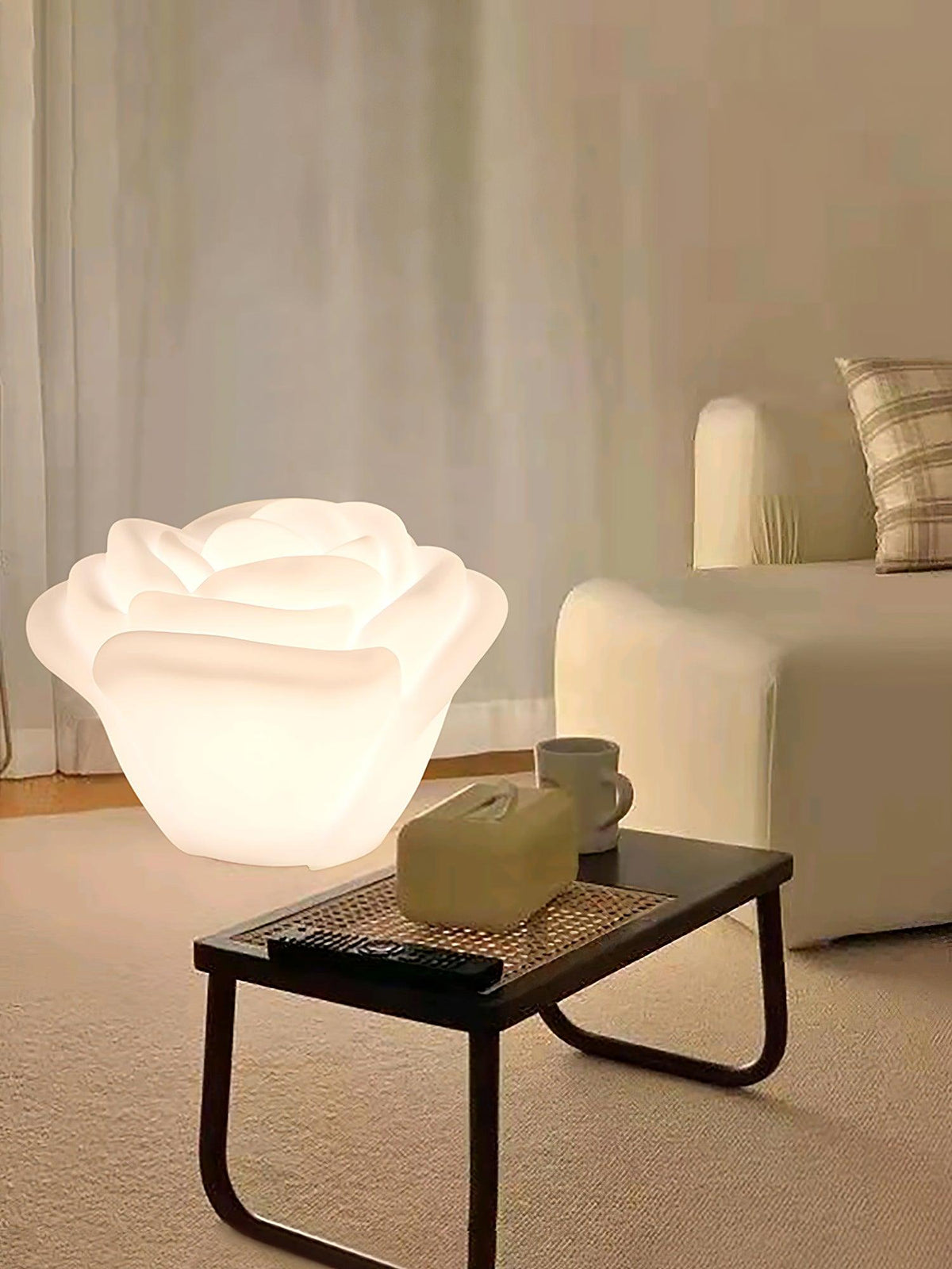 Elegancka lampa stołowa Rosebud