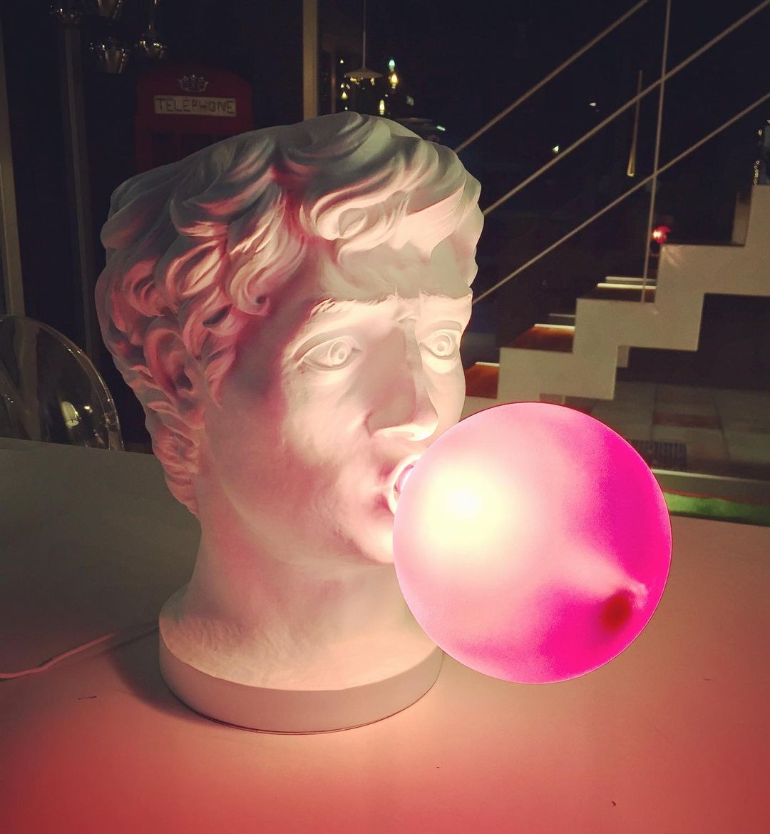 Vona nowoczesna lampa stołowa ze szkła