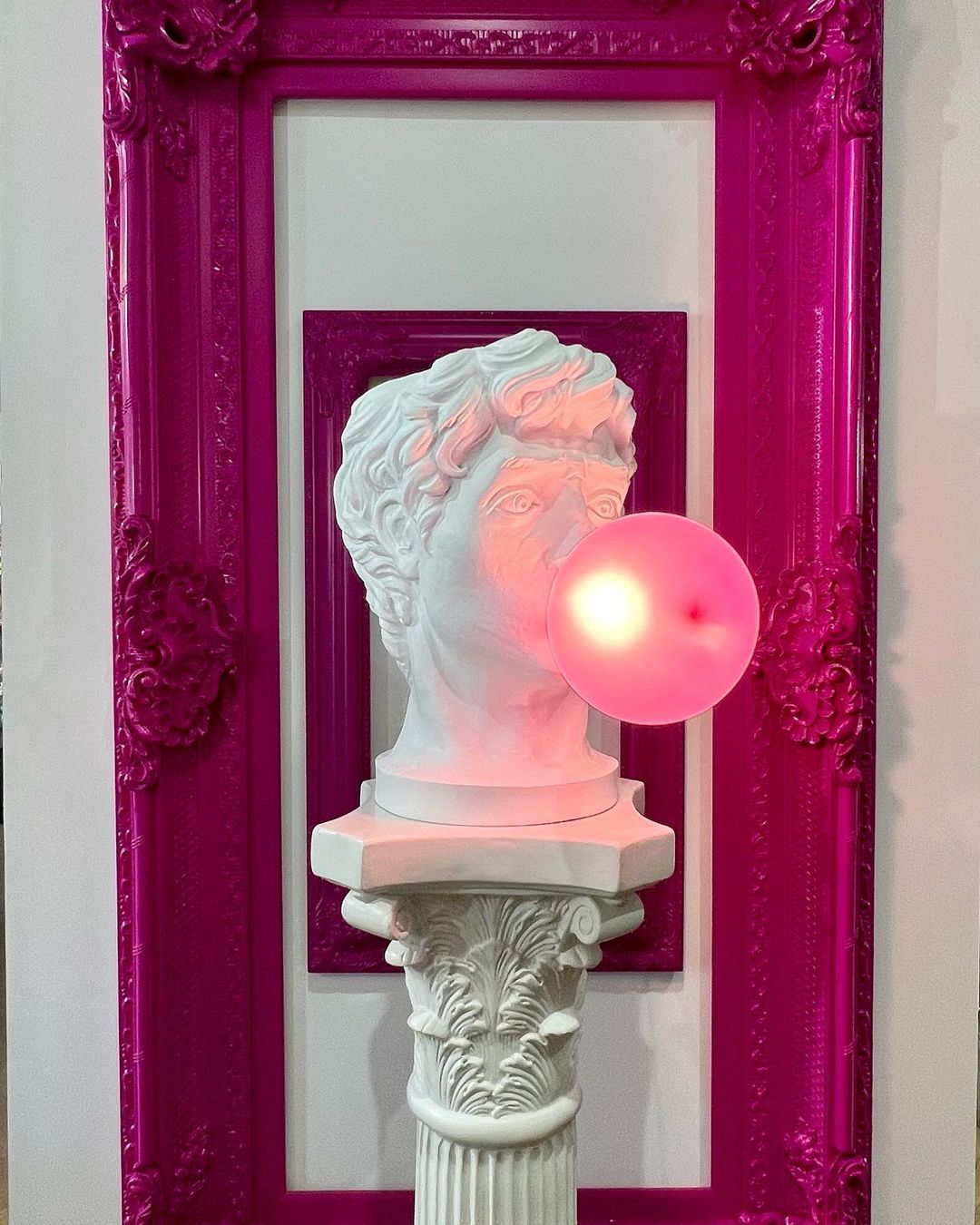Vona nowoczesna lampa stołowa ze szkła