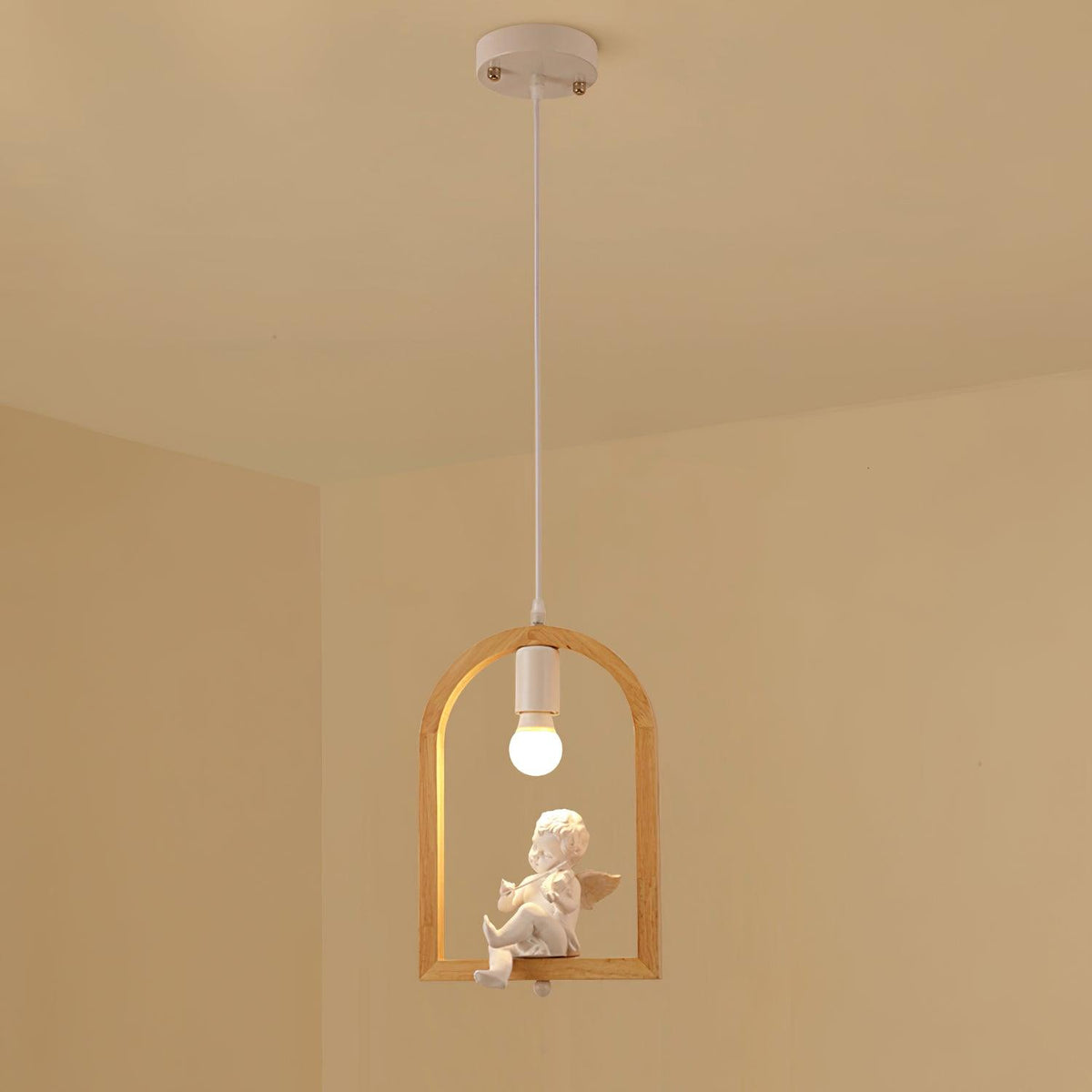 Ceda lampa wisząca z drewna i żywicy