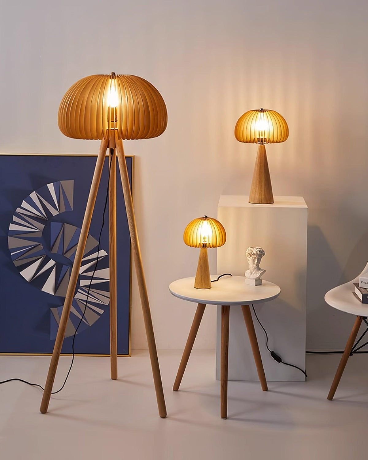 Zetalyre lampa stojąca na trójnogu drewniana