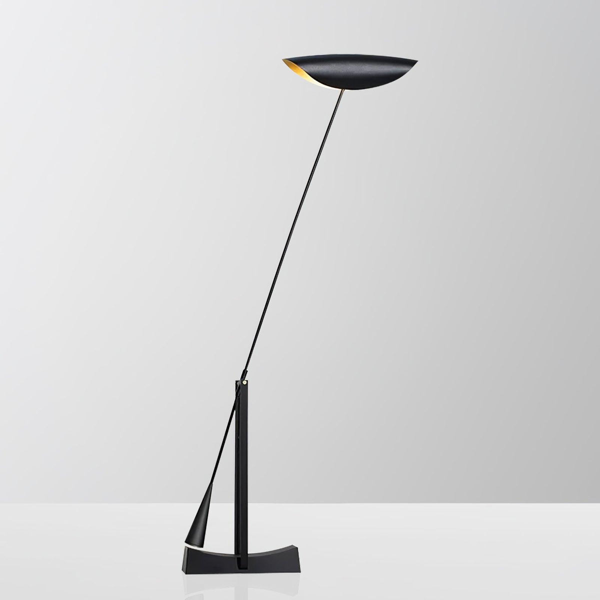 Teriisina lampa stojąca