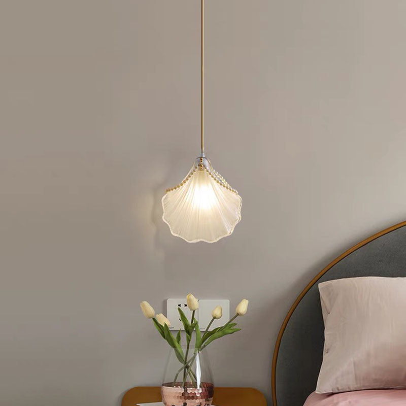 Kristen żyrandol w stylu Art Deco ze szkła perłowego i metalu, biały