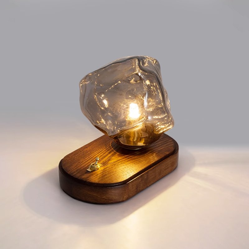 Lampa stołowa Maris ze szkła i drewna